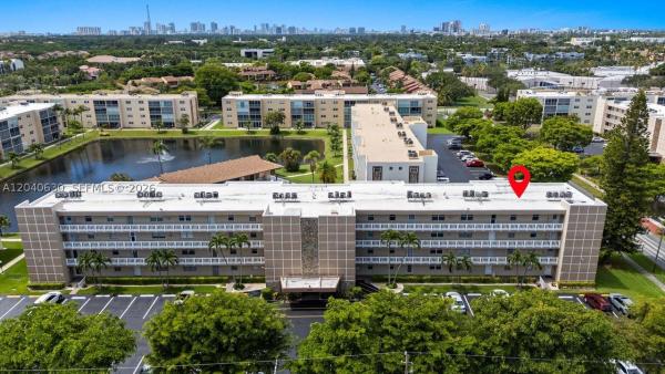 Meadowbrook Lakes, 414 SE 10th St #108, Dania Beach, Florida 33004, image 1
