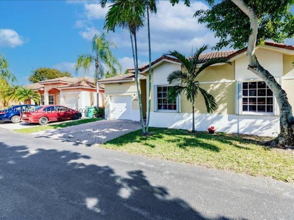 Monterey Lakes, 21475 SW 90th Pl, Cutler Bay, Florida 33189, image 2