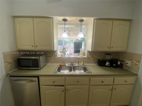 540 NW 111th St, Unincorporated Dade County, Florida 33168, image 1