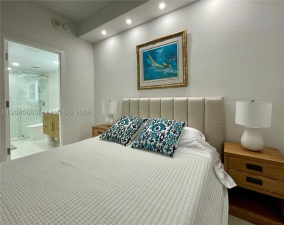 Arlen Beach, 5701 Collins Ave #PH-08, Miami Beach, Florida 33140, image 2