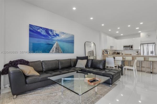 Arlen Beach, 5701 Collins Ave #PH-08, Miami Beach, Florida 33140, image 1
