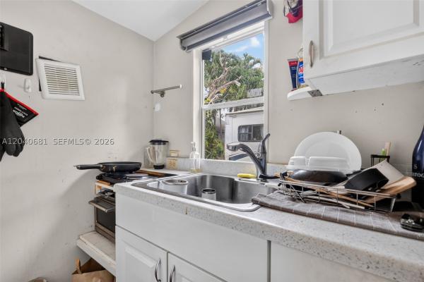 Dixie Gardens, 2315 Johnson St, Hollywood, Florida 33020, image 2