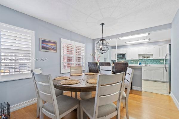 Colonial Manor West, 2424 NE 9th St #207, Fort Lauderdale, Florida 33304, image 3