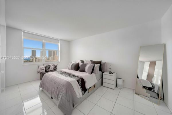 Golden Horn, 427 Golden Isles Dr #16H, Hallandale Beach, Florida 33009, image 2