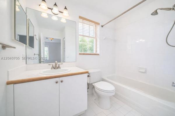 West Lake Village, 1125 Butternut Ln, Hollywood, Florida 33019, image 2