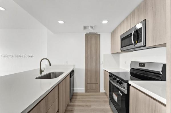 Brickell Townhouse, 2451 Brickell Ave #14C, Miami, Florida 33129, image 1