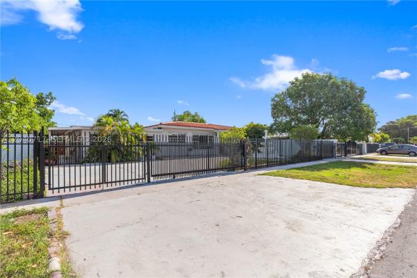 Westhaven Park, 491 W 35th Pl, Hialeah, Florida 33012, image 1