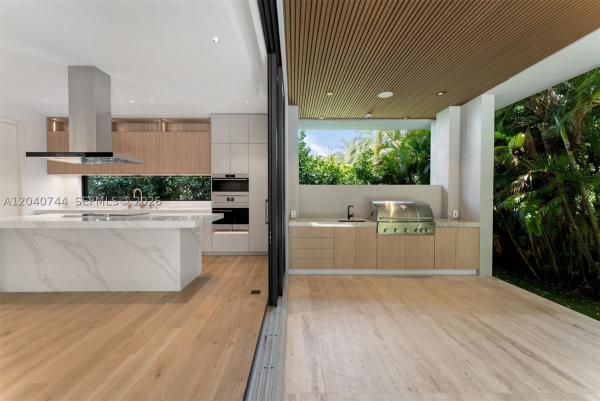Tropical Isle Homes, 165 Hampton Ln, Key Biscayne, Florida 33149, image 3