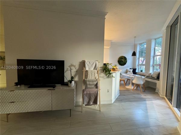 Alaqua, 3001 NE 185th St #123, Aventura, Florida 33180, image 3