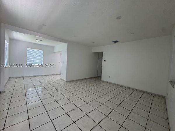 East Hialeah, 459 SE 3rd St, Hialeah, Florida 33010, image 3
