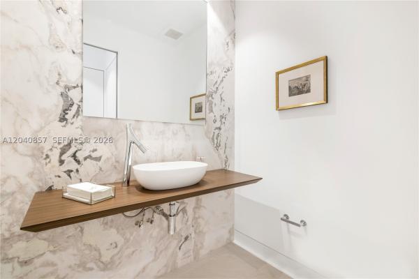Cocoplum, 7180 E Lago Dr, Coral Gables, Florida 33143, image 2