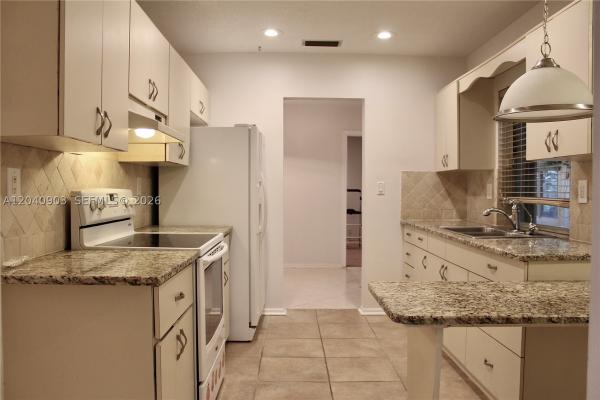 Faircrest 14, 6810 NW 70th St, Tamarac, Florida 33321, image 3
