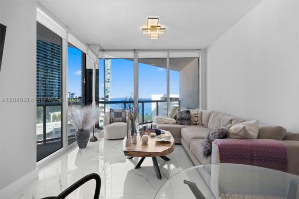 Platinum, 480 NE 30th St #904, Miami, Florida 33137, image 2