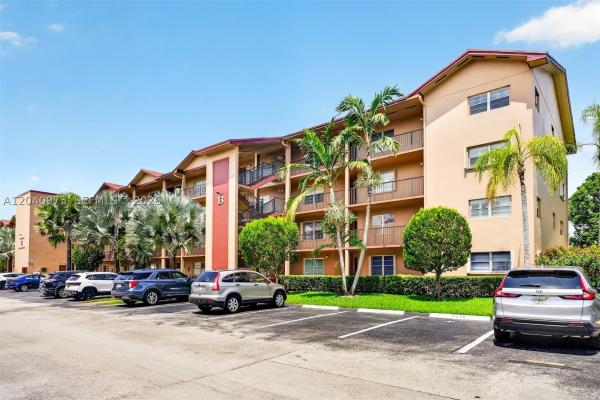 Lancaster At Century Village, 300 SW 130th Ter #206B, Pembroke Pines, Florida 33027, image 1
