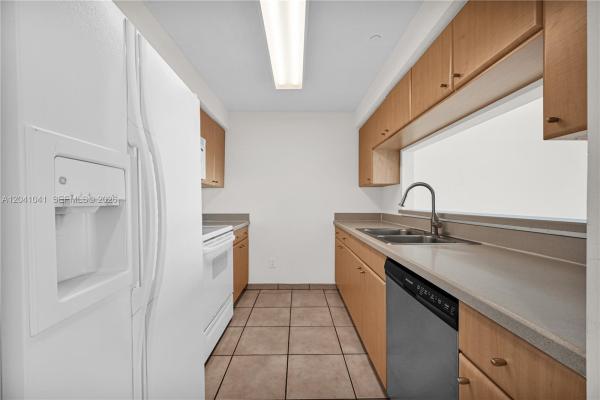 The Metropolitan, 2475 Brickell Ave #703, Miami, Florida 33129, image 1