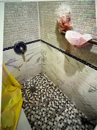 Imperial Terraces, 1825 W 44th Pl #707, Hialeah, Florida 33012, image 2