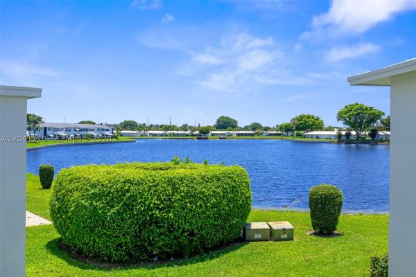 Leisureville Lake, 1116 Lake Ter #208, Boynton Beach, Florida 33426, image 2