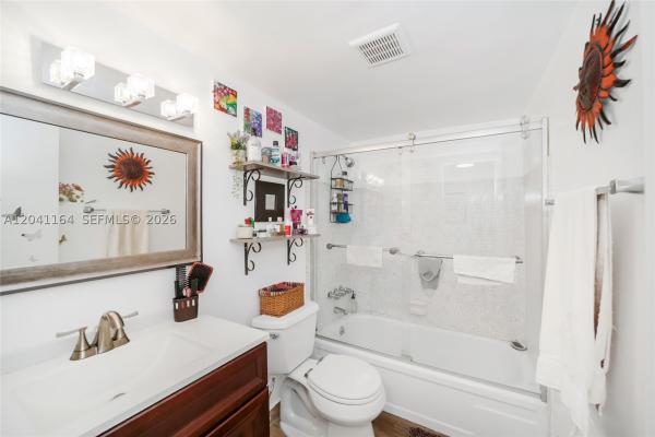 Casa Paradiso North, 541 Blue Heron Dr #205, Hallandale Beach, Florida 33009, image 2