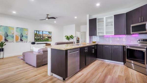 Verona Lake, Weston, Florida 33326, image 3