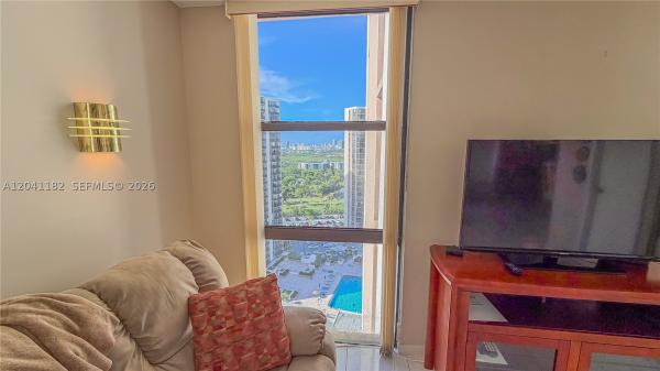 Coronado Tower 1, 20335 W Country Club Dr #2102, Aventura, Florida 33180, image 2