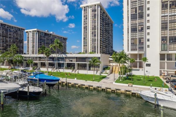 Brickell Place, 1865 Brickell Ave #A805, Miami, Florida 33129, image 1