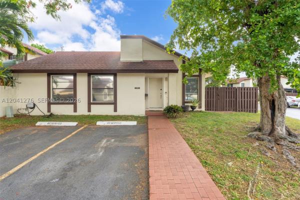 525 NW 100th Ct, Unincorporated Dade County, Florida 33172, image 1