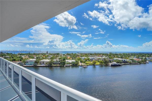 Waterview 2, 20515 E Country Club Dr #1245, Aventura, Florida 33180, image 2