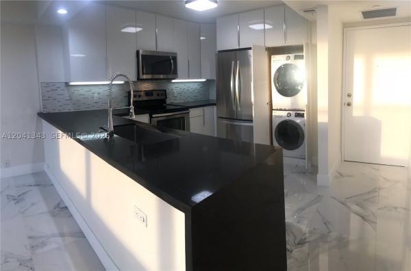 Brickell Place, 1901 Brickell Ave #B2003, Miami, Florida 33129, image 2