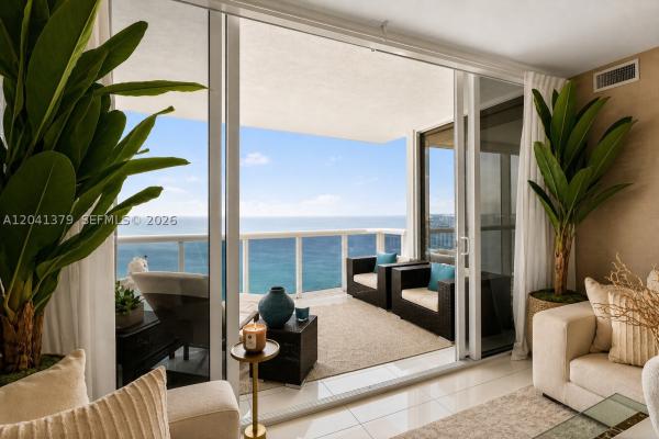 Trump Royale, 18201 Collins Ave #5206, Sunny Isles Beach, Florida 33160, image 1
