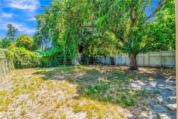 2910 NW 47th St, Unincorporated Dade County, Florida 33142, image 2