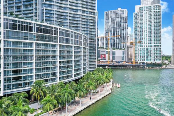 Icon Brickell Tower 1, 475 Brickell Ave #4715, Miami, Florida 33131, image 2