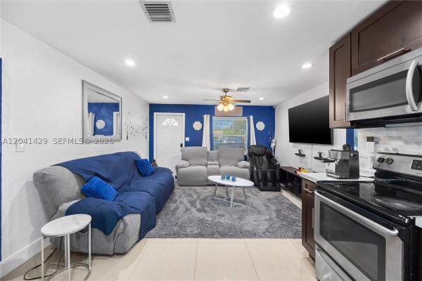 1610 S 22nd Ave, Hallandale Beach, Florida 33020, image 2