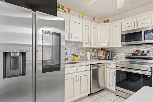 Somerset, 2871 Somerset Dr #102, Lauderdale Lakes, Florida 33311, image 2