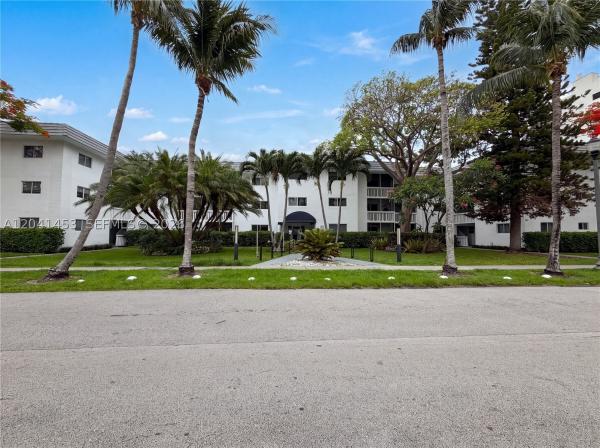 Galen Drive West, 200 Galen Dr #202, Key Biscayne, Florida 33149, image 3