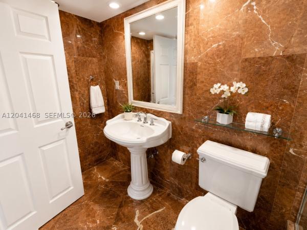 Winston Towers 300, 230 174th St #2307, Sunny Isles Beach, Florida 33160, image 3