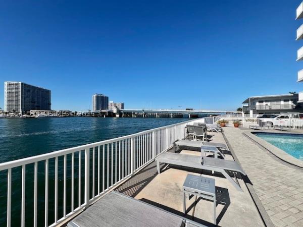 Villa Bay Vista, 2016 Bay Dr #602, Miami Beach, Florida 33141, image 2