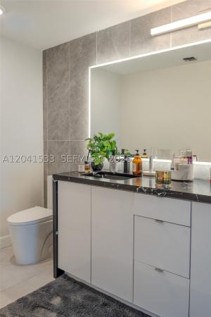 The Ivy At Riverfront, 90 SW 3rd St #3703, Miami, Florida 33130, image 1