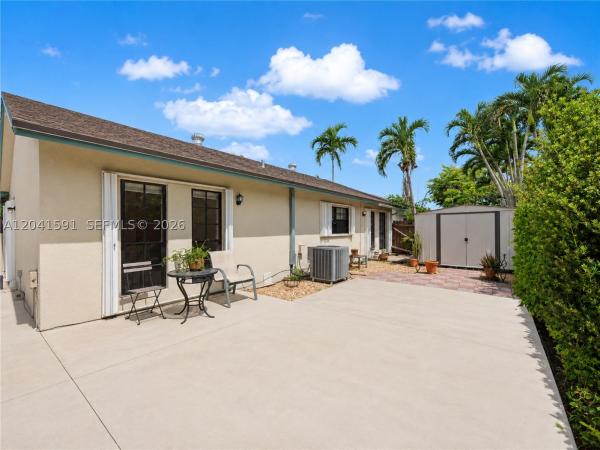 13341 SW 114th Pl, Unincorporated Dade County, Florida 33176, image 1