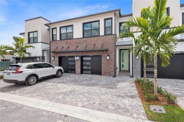 Emory Townhomes, 8344 NW 7th Ct, Plantation, Florida 33324, image 3