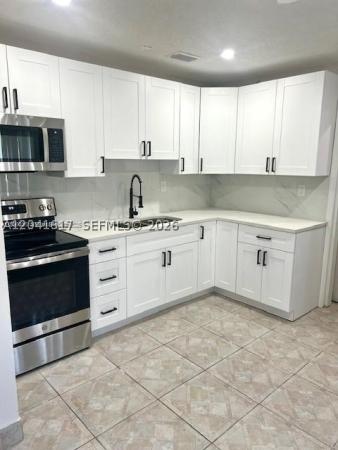 3864 NW 26th St #1, Lauderdale Lakes, Florida 33311, image 1
