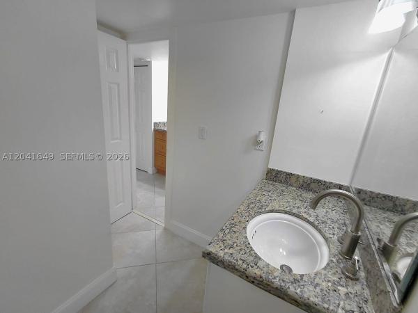Arlen Beach, 5701 Collins Ave #619, Miami Beach, Florida 33140, image 2