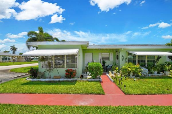 Pine Point Villas, 3241 Ridge Hill Rd #A, Boynton Beach, Florida 33435, image 2
