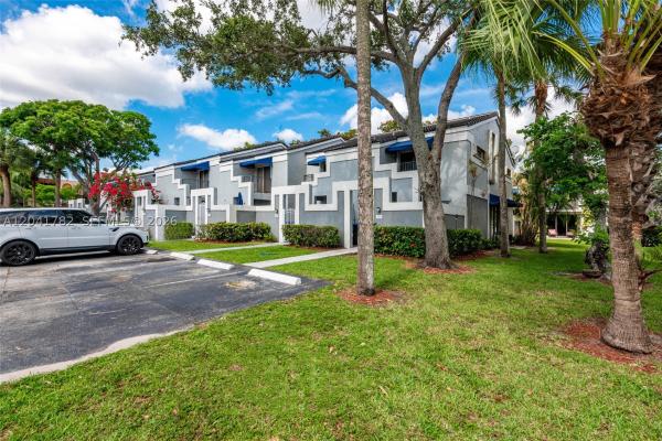 Cross Creek Townhomes, 2327 SW 82nd Way, North Lauderdale, Florida 33068, image 1