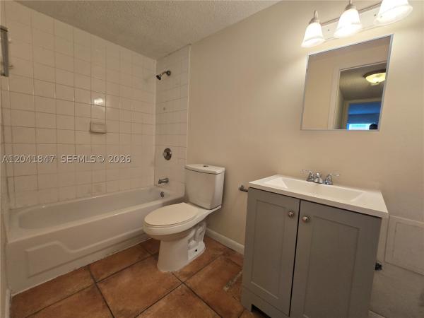 Royal Point, 3600 NW 21st St #103, Lauderdale Lakes, Florida 33311, image 3