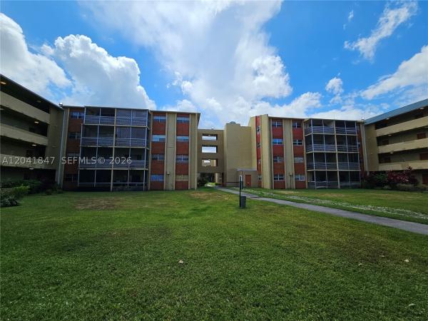 Royal Point, 3600 NW 21st St #103, Lauderdale Lakes, Florida 33311, image 2