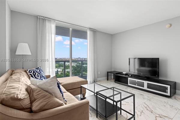 1800 Club, 1800 N Bayshore Dr #1806, Miami, Florida 33132, image 2