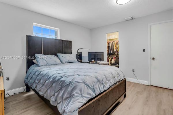 19240 NW 60th Ct, Hialeah, Florida 33015, image 3