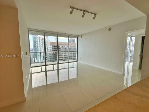 Icon Brickell Tower 2, 495 Brickell Ave #4011, Miami, Florida 33131, image 1