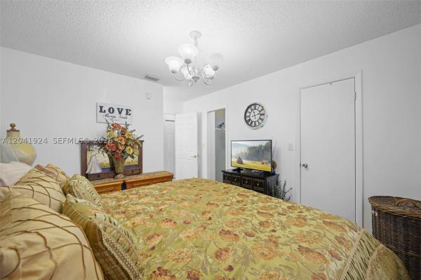 Golden Heights, 906 SW 8th Ave, Hallandale Beach, Florida 33009, image 1