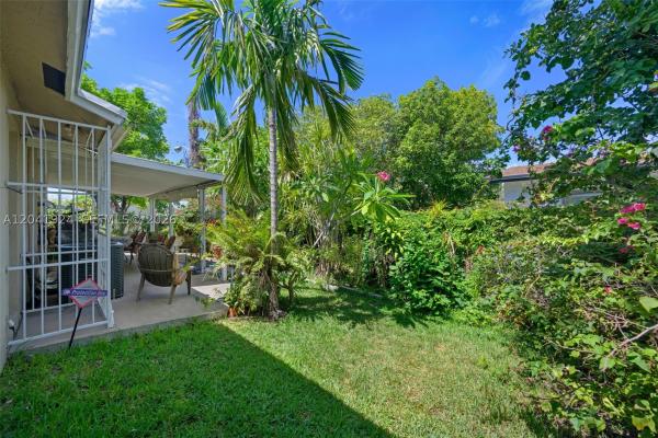 Golden Heights, 906 SW 8th Ave, Hallandale Beach, Florida 33009, image 3